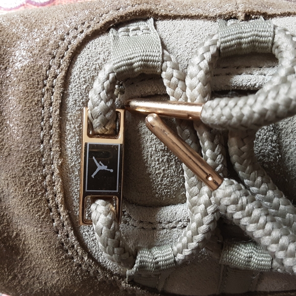 Air Jordan 11 Retro Olive & Gold AR0715-200 Size 9.5 - Picture 5 of 6